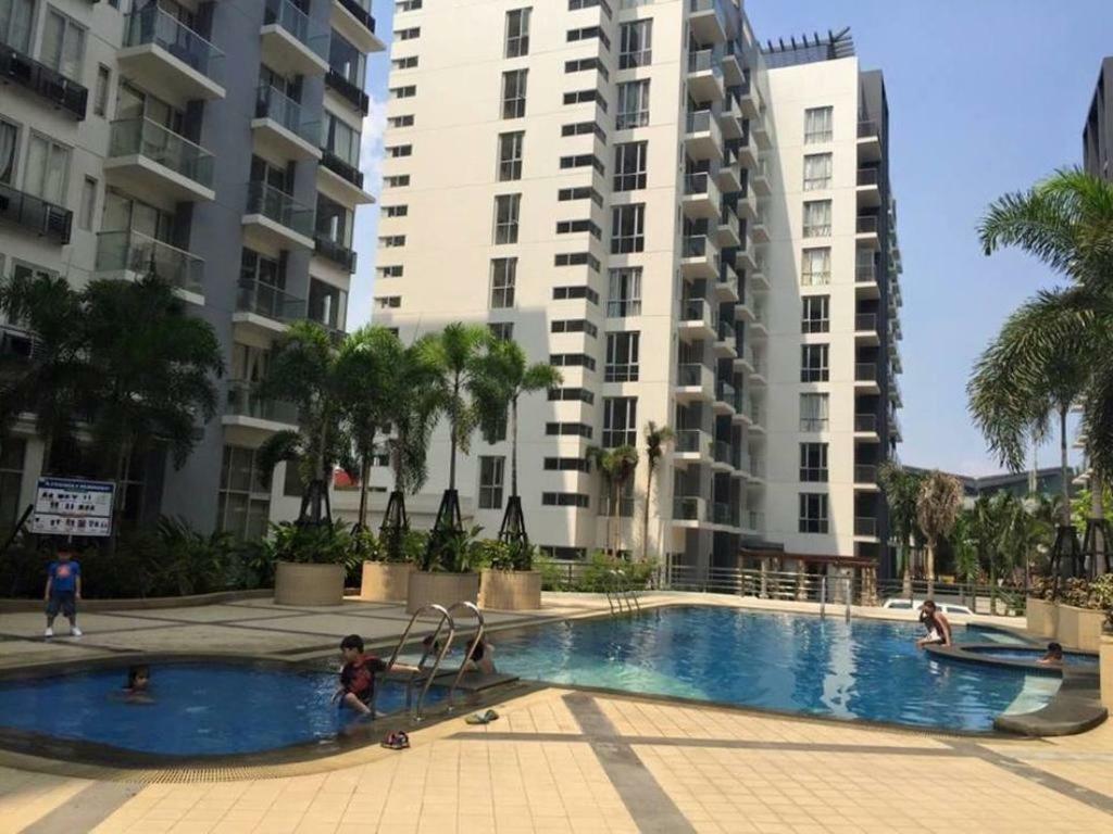 One Palm Tree Villas مانيلا المظهر الخارجي الصورة